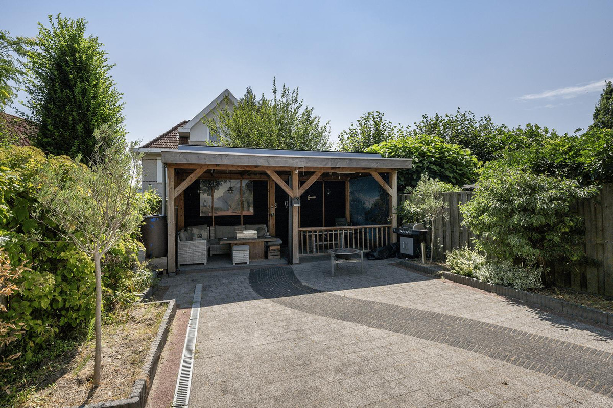 Tussenwoning te koop: Windsingel 57, Tholen