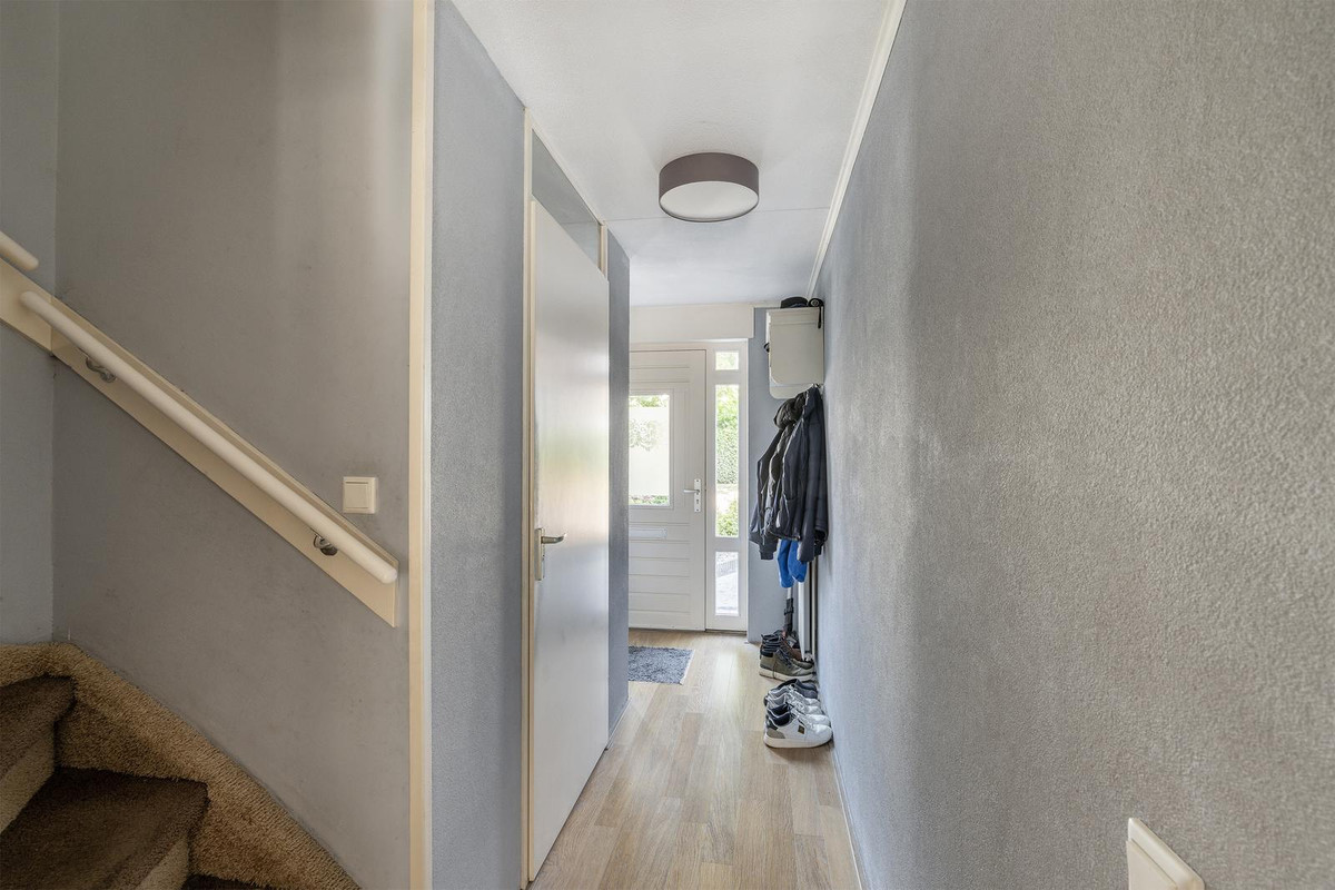 Tussenwoning te koop: Windsingel 57, Tholen