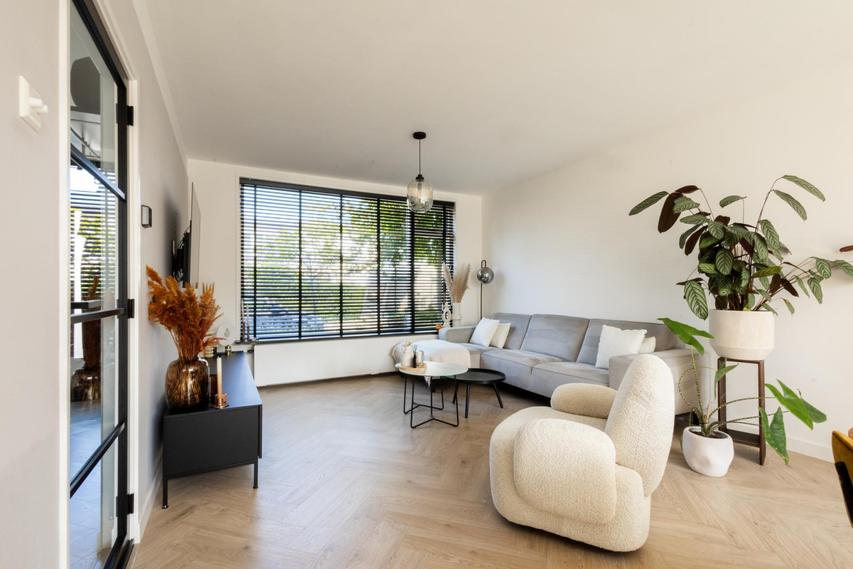 Tussenwoning te koop: Castiliëstraat 6, Philippine