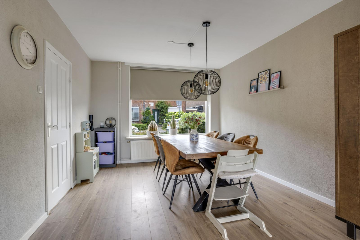 Tussenwoning te koop: Roombeekstraat 55, Enschede