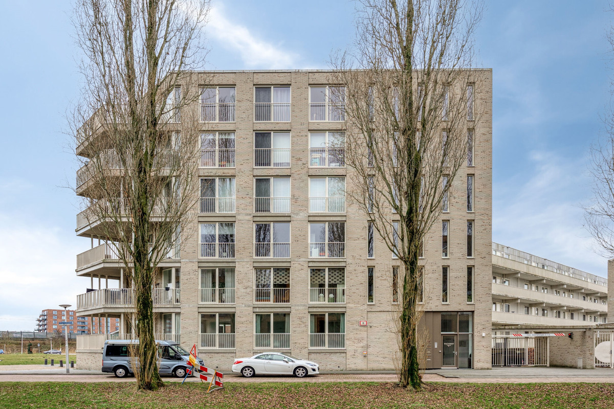 Appartement te koop: Bing Crosbypad 10, Utrecht