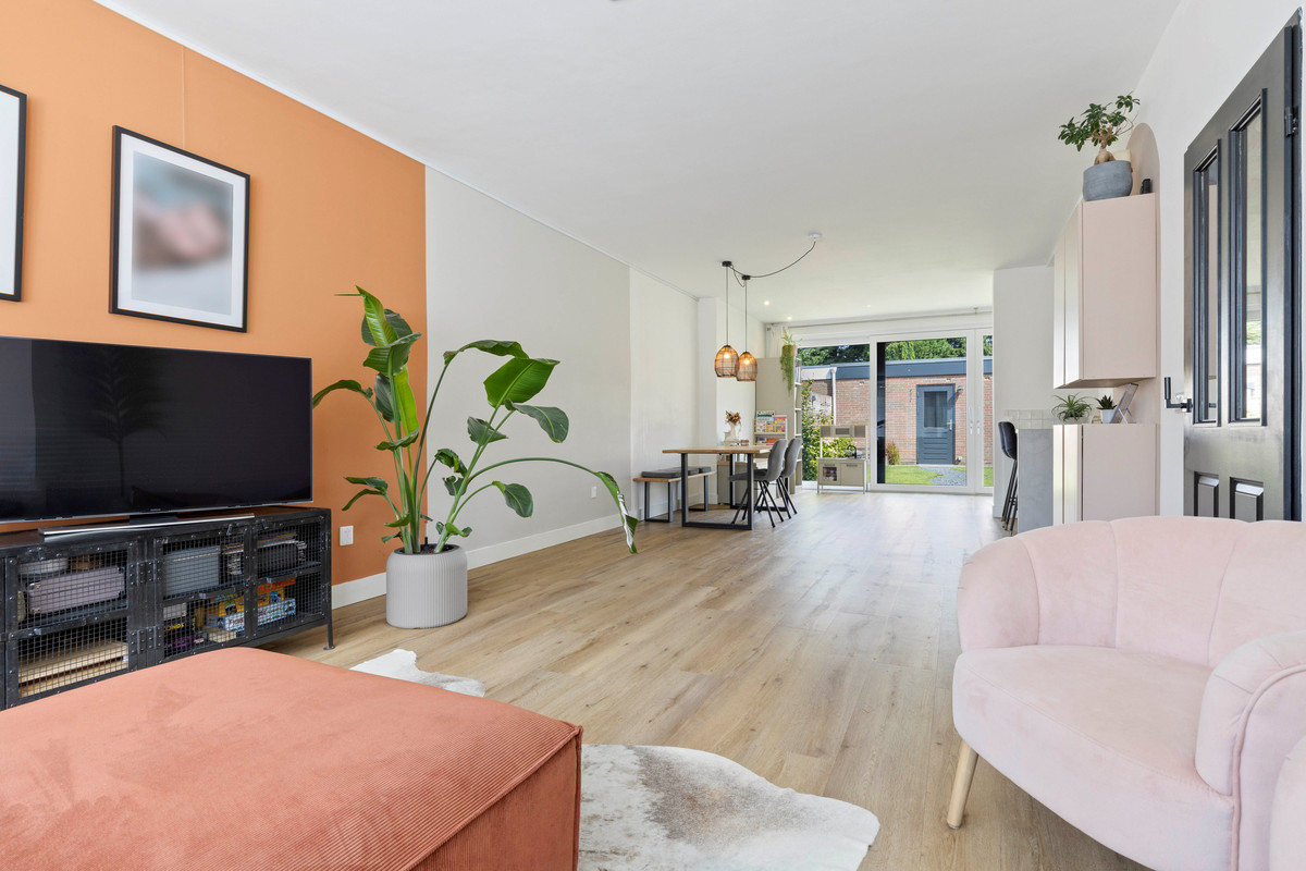 Twee-onder-één-kap te koop: Van Hushovenstraat 3, Venlo