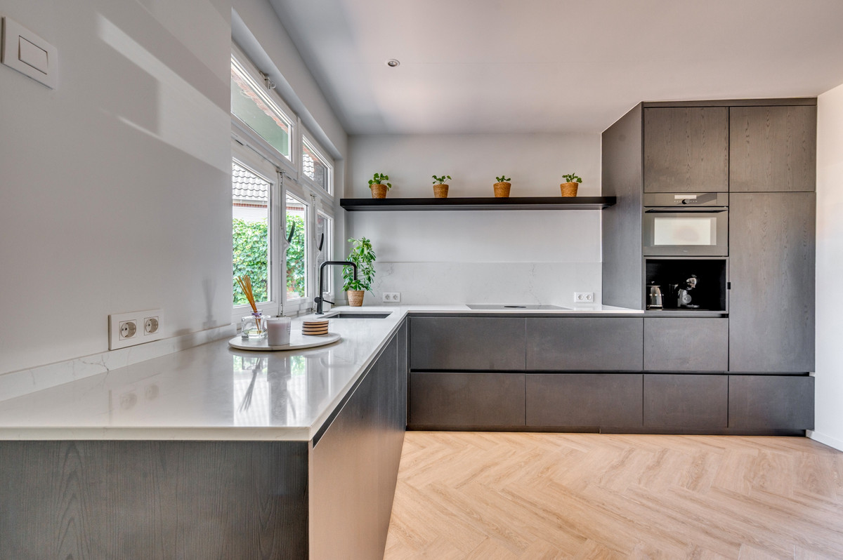 Hoekwoning te koop: Koninginneplein 13, Belfeld