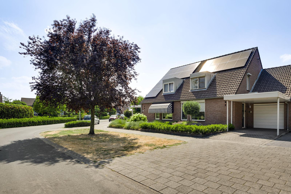Tussenwoning te koop: Meeuwenstraat 39, Ospel