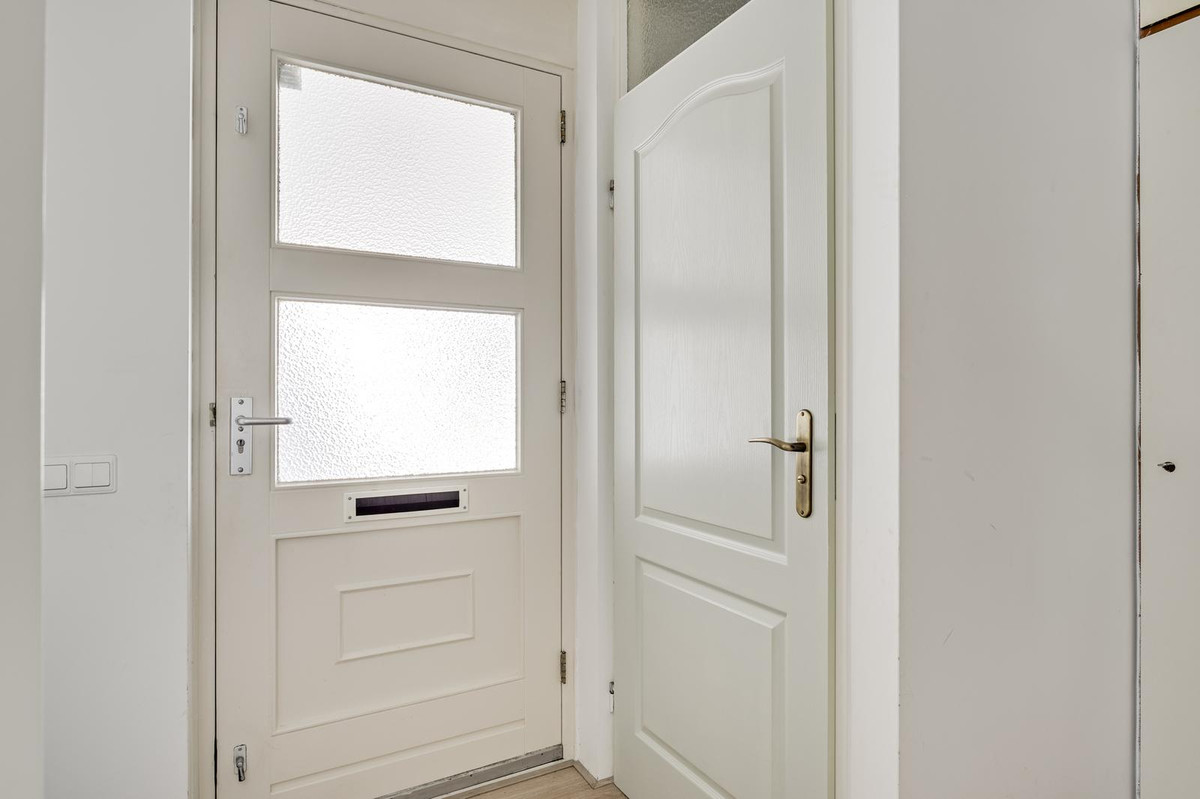 Tussenwoning te koop: Meeuwenstraat 39, Ospel