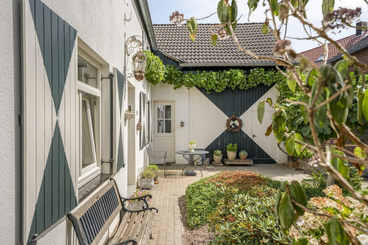 Vrijstaande woning te koop: Staai 33, Grevenbicht