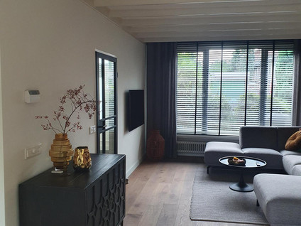 van Hushovenstraat 12