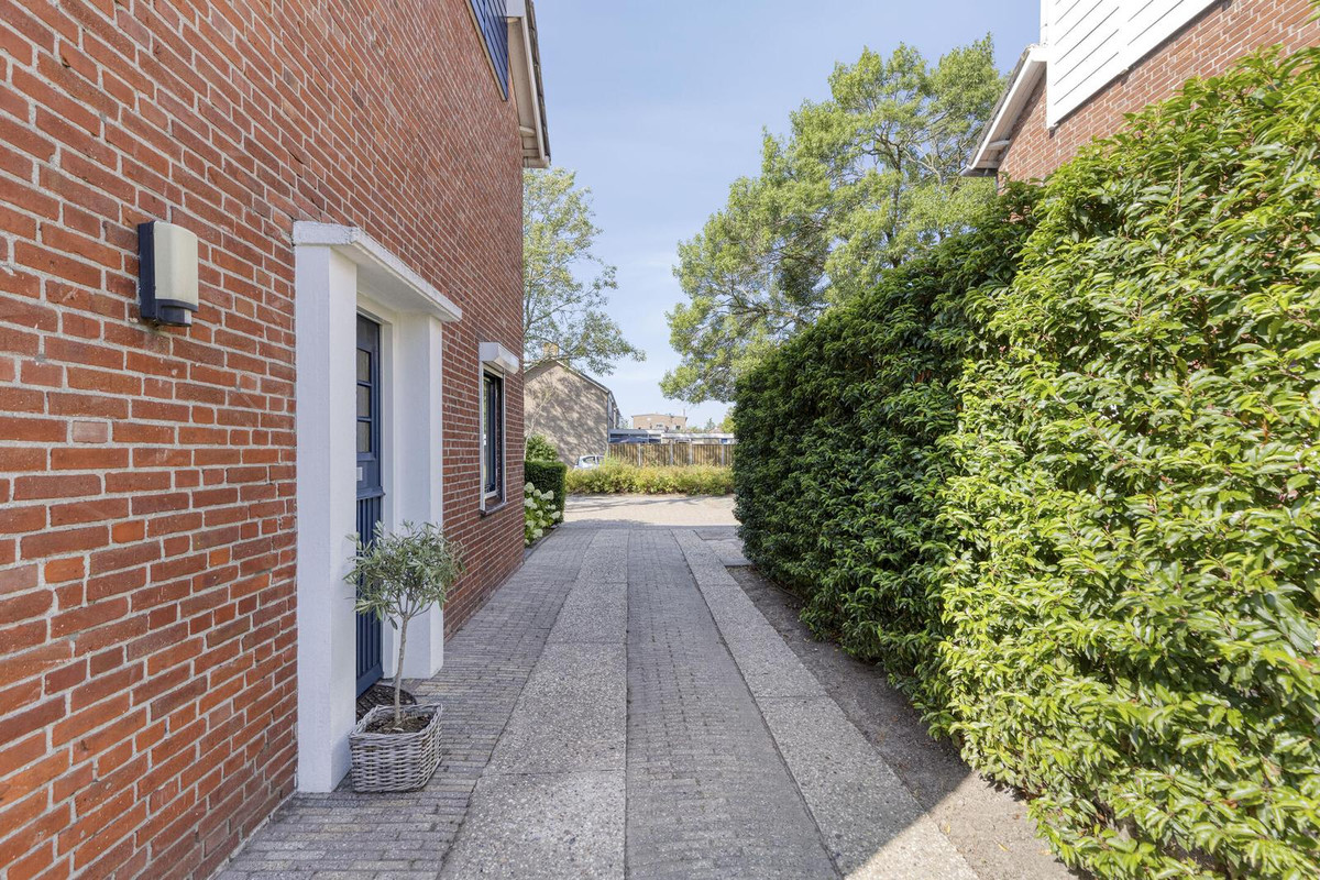Twee-onder-één-kap te koop: Koningin Wilhelminastraat 18, Tholen