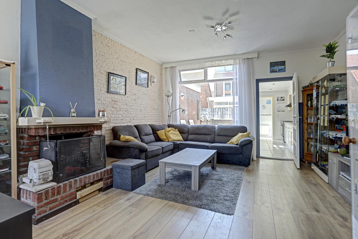 Tussenwoning te koop: Emmastraat 26, De Lier