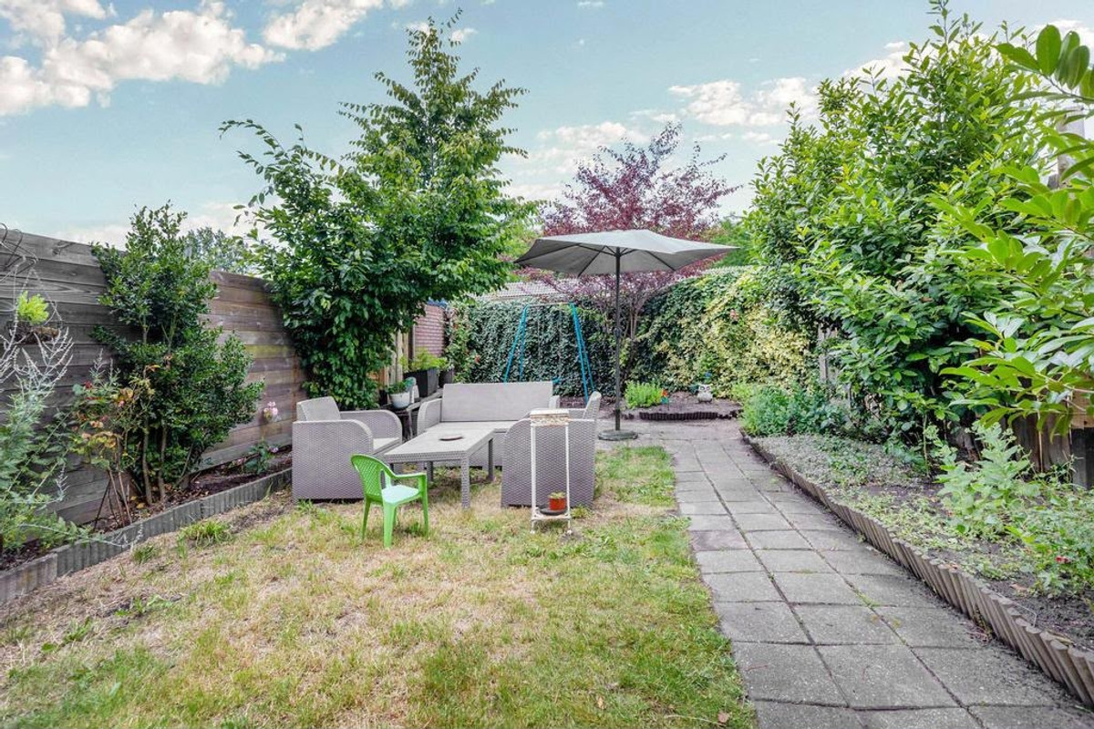 Hoekwoning te koop: Achterwerf 97, Almere