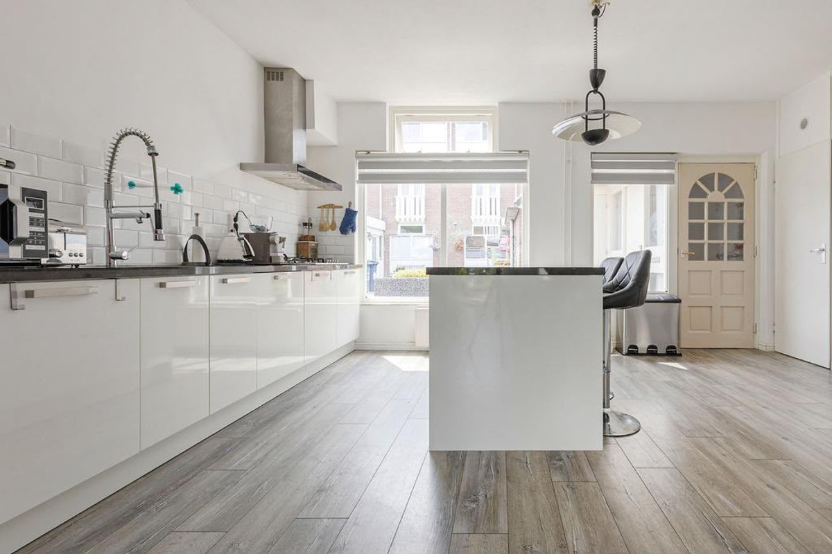 Hoekwoning te koop: Achterwerf 97, Almere