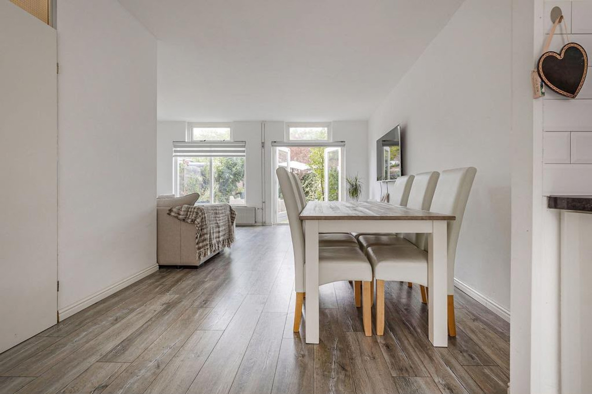 Hoekwoning te koop: Achterwerf 97, Almere