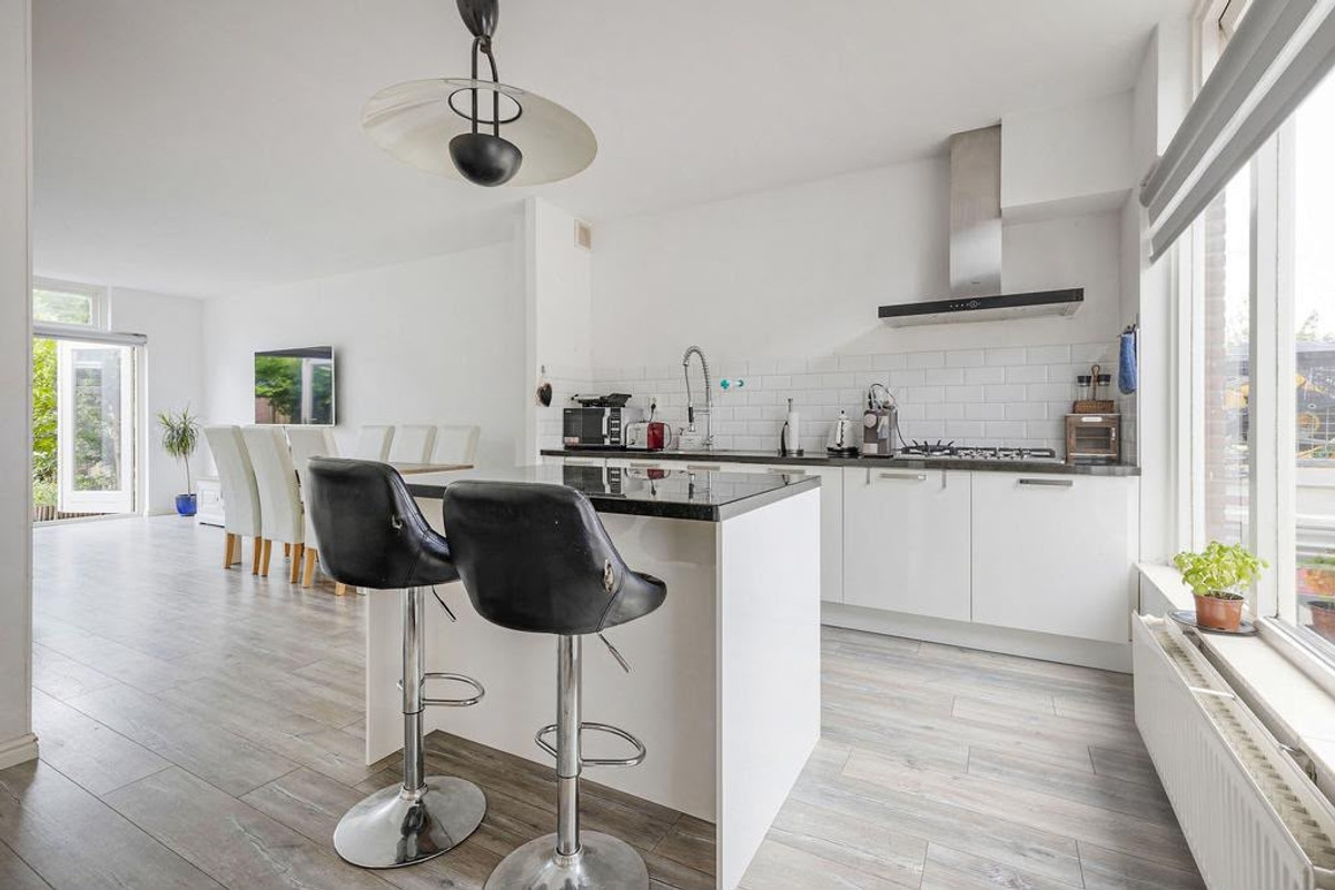 Hoekwoning te koop: Achterwerf 97, Almere