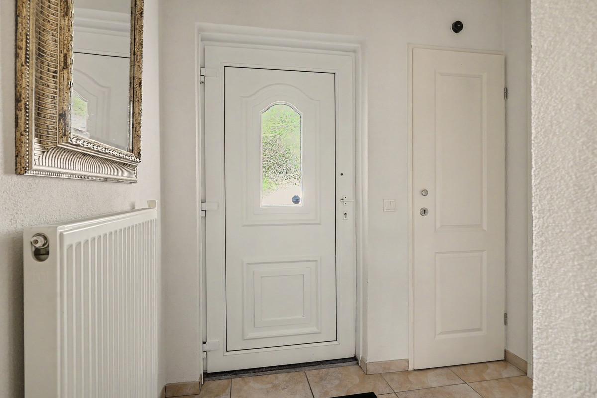 Tussenwoning te koop: Arthur van Schendellaan 6, Bladel