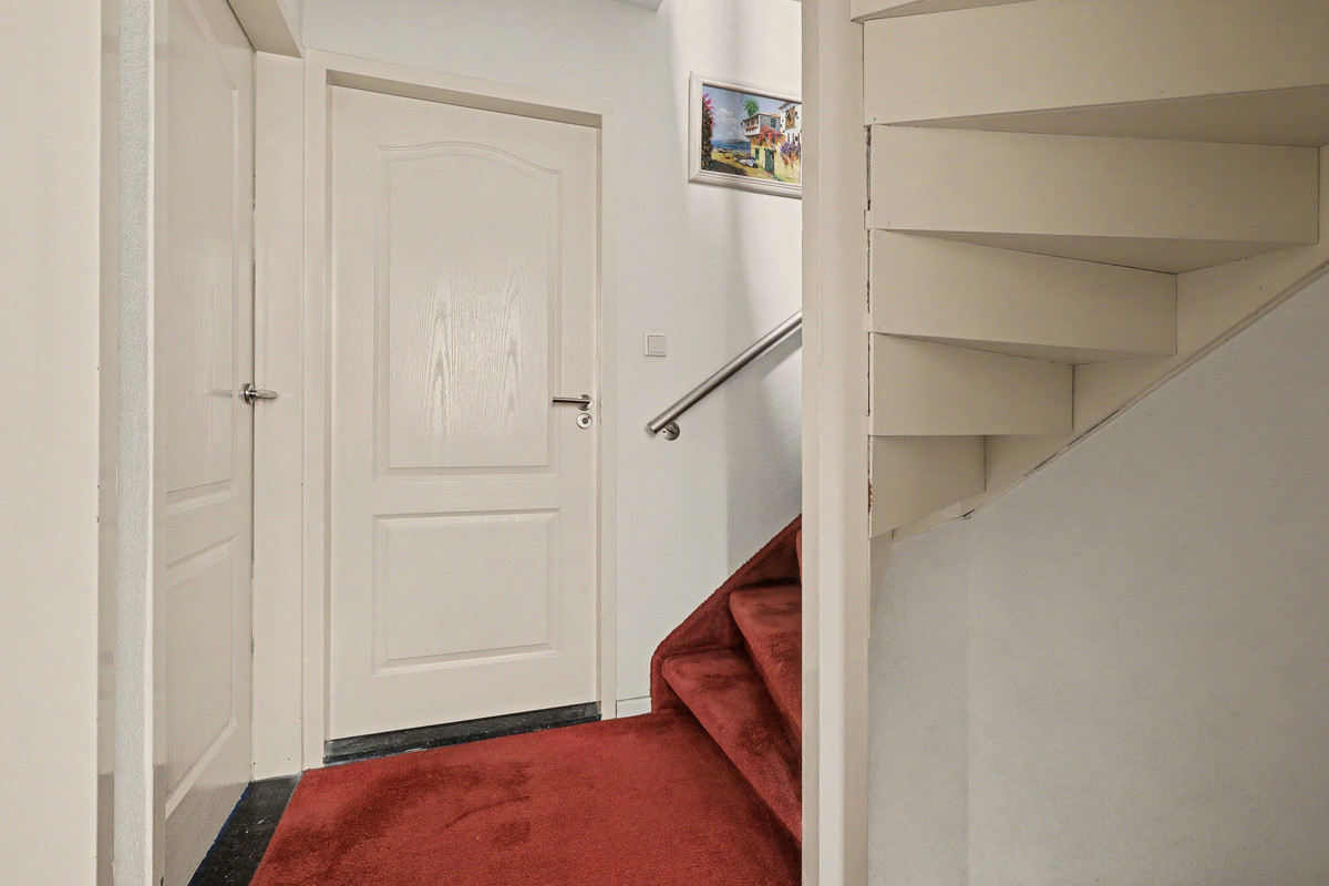 Tussenwoning te koop: Arthur van Schendellaan 6, Bladel