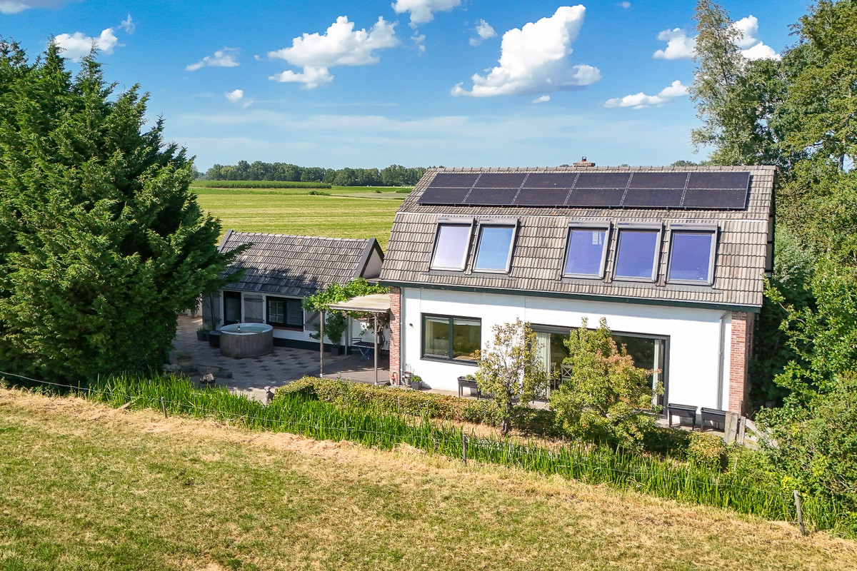 Vrijstaande woning te koop: Breezij 17, Rhenoy