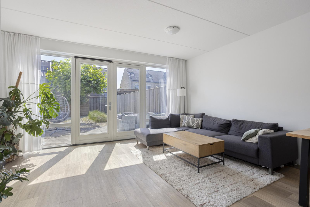Tussenwoning te koop: Ploegschaar 9, Voorthuizen