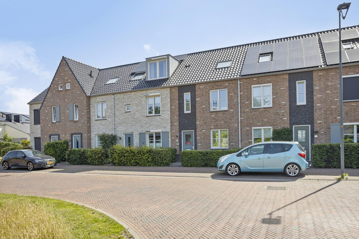 Tussenwoning te koop: Ploegschaar 9, Voorthuizen