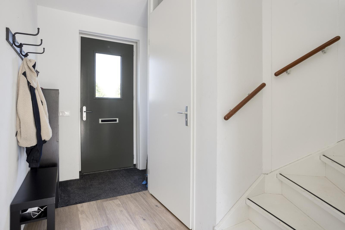 Tussenwoning te koop: Ploegschaar 9, Voorthuizen