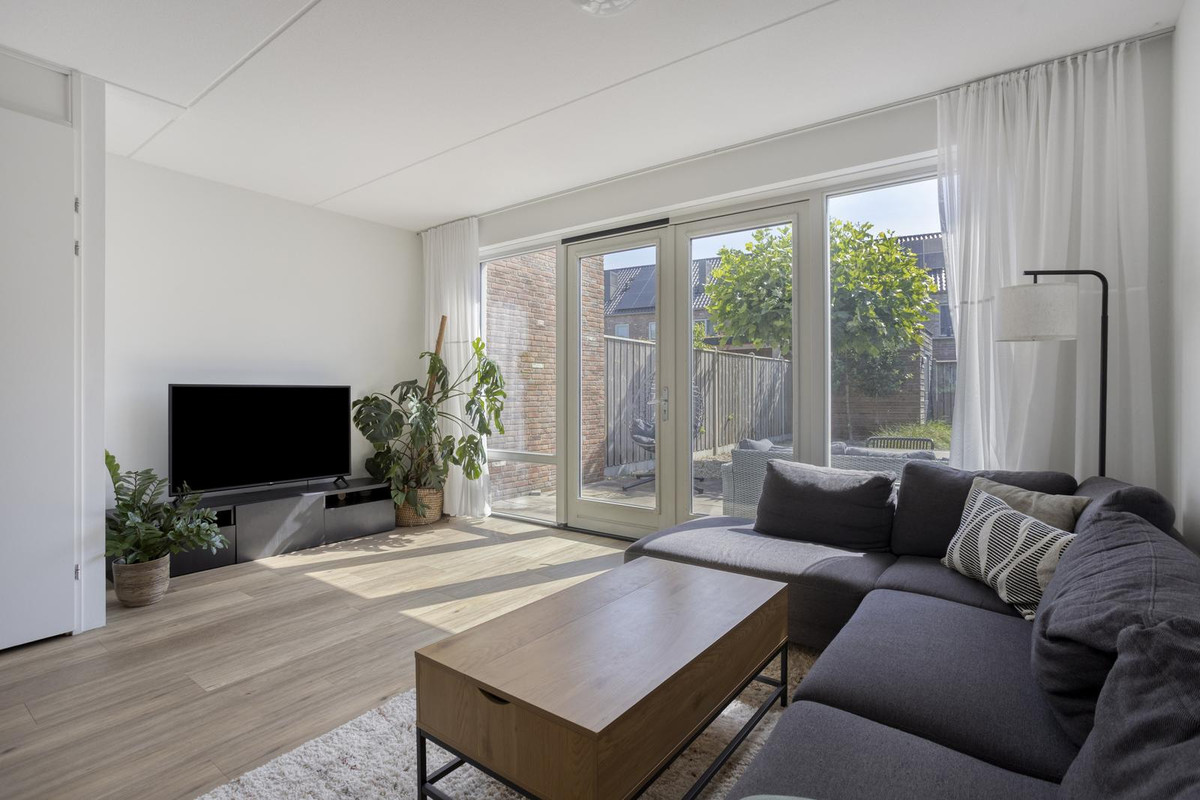 Tussenwoning te koop: Ploegschaar 9, Voorthuizen