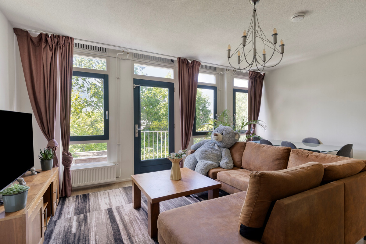Appartement te koop: Pieter Van Damstraat 42F, Almere