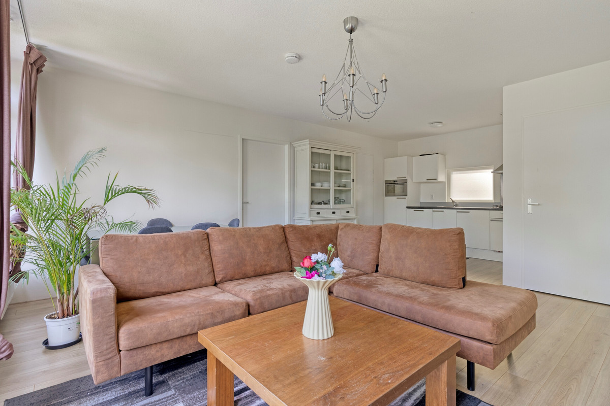 Appartement te koop: Pieter Van Damstraat 42F, Almere