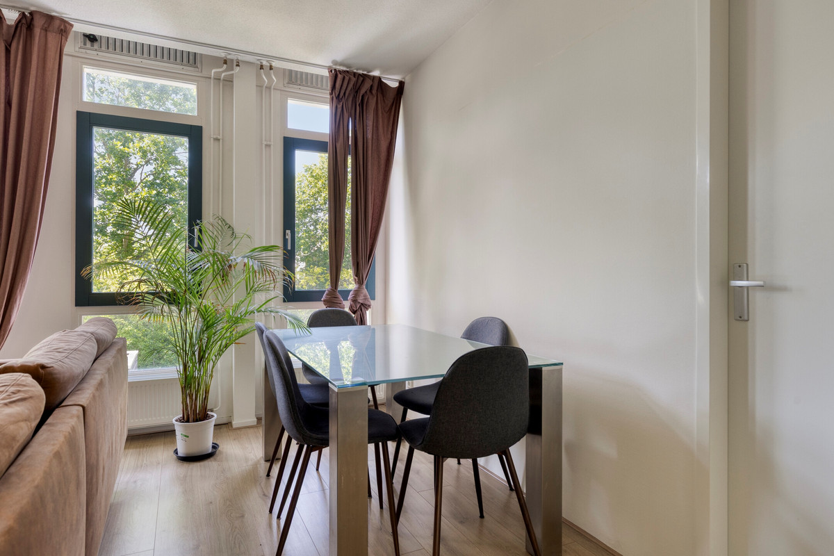 Appartement te koop: Pieter Van Damstraat 42F, Almere