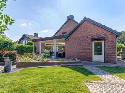 Drs J. Lebensstraat 16