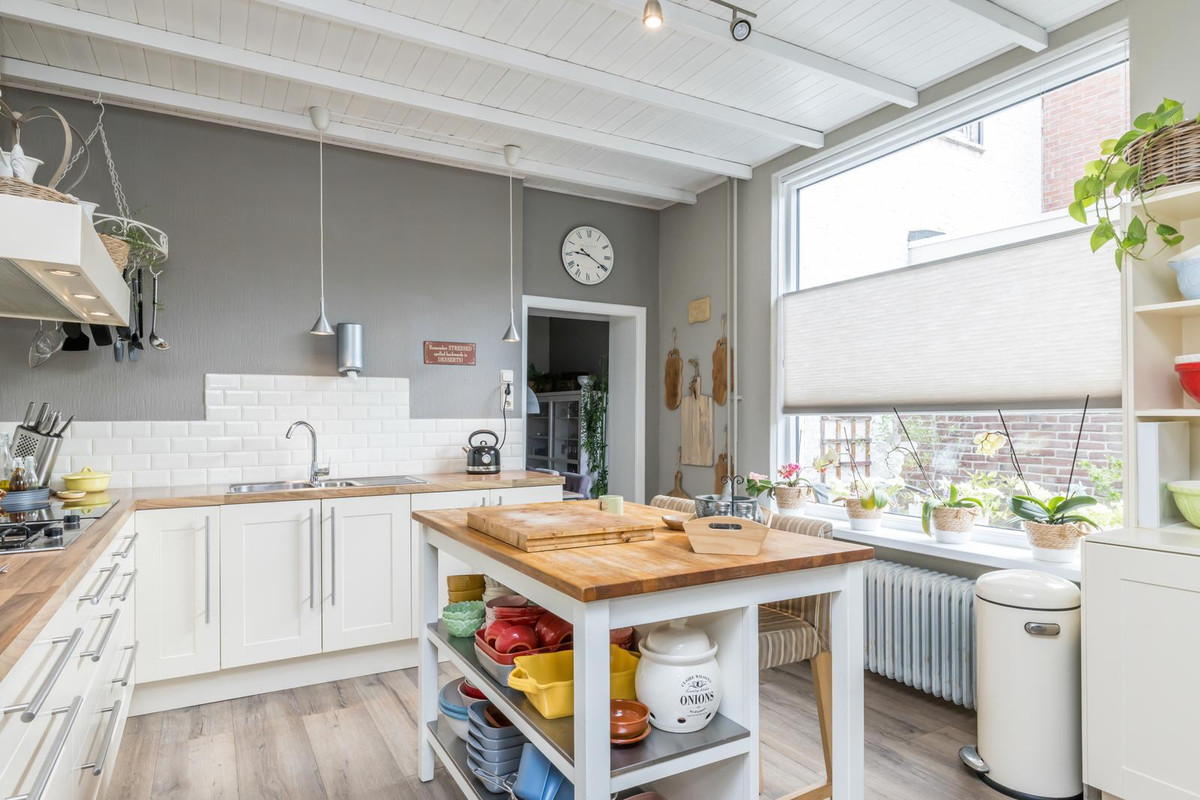 Tussenwoning te koop: Overbroekerstraat 25, Hoensbroek