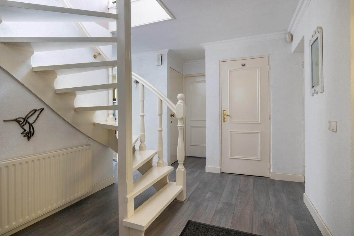 Vrijstaande woning te koop: Kofschip 2, Barendrecht