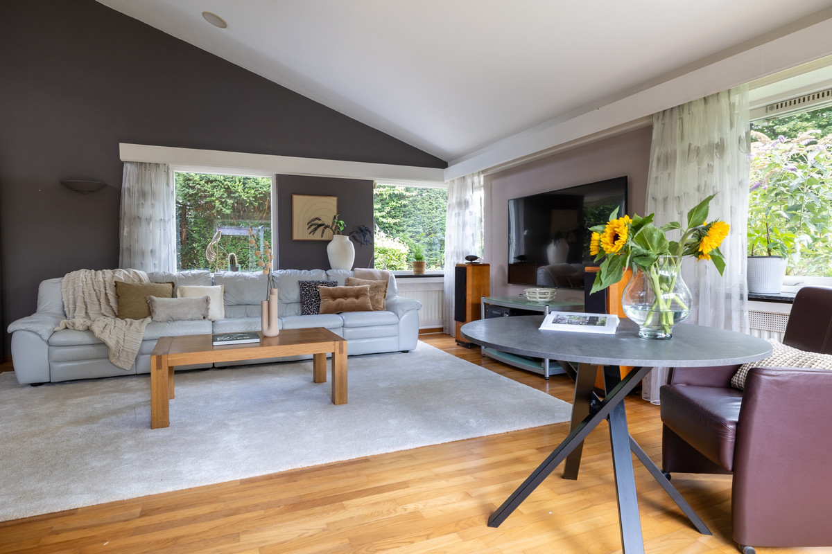 Vrijstaande woning te koop: Kofschip 2, Barendrecht