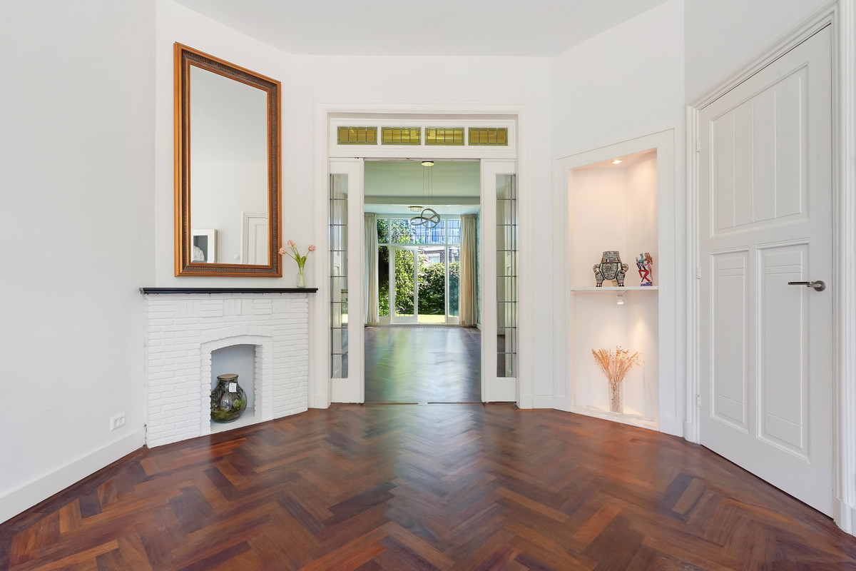 Tussenwoning te koop: Kranenburgweg 33, 'S-Gravenhage