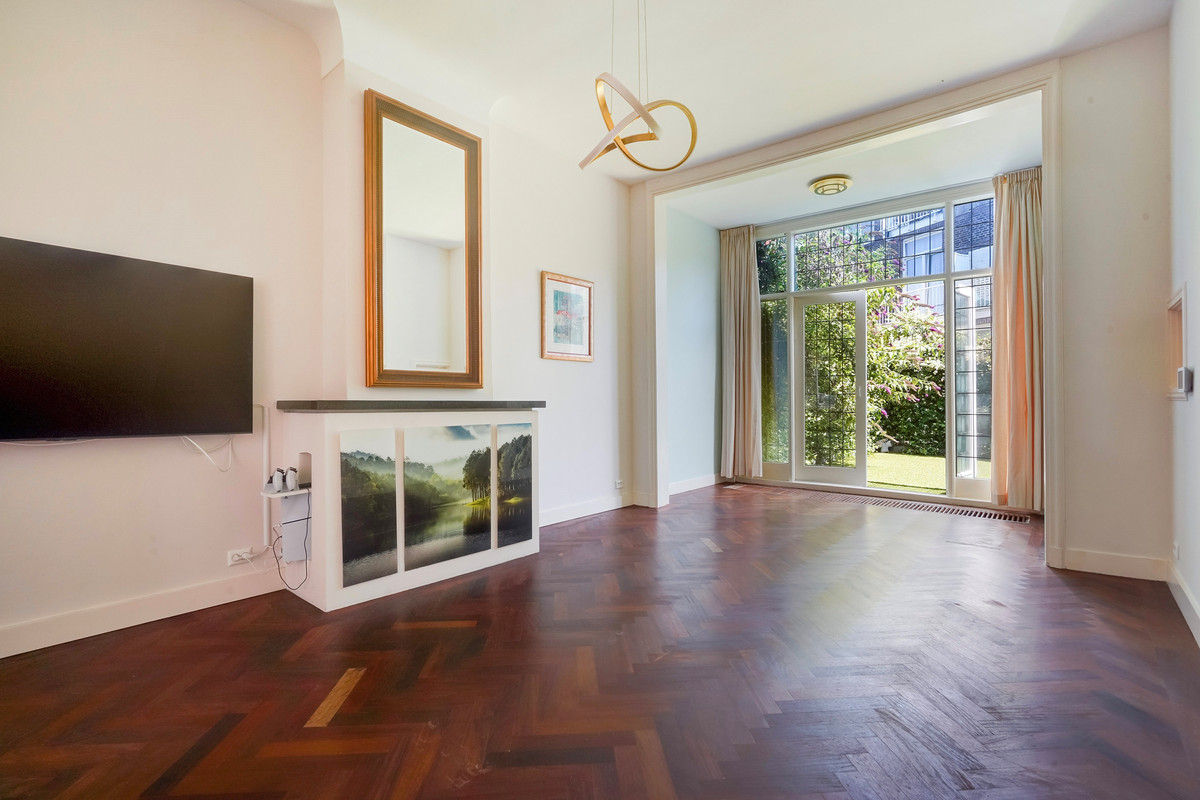 Tussenwoning te koop: Kranenburgweg 33, 'S-Gravenhage