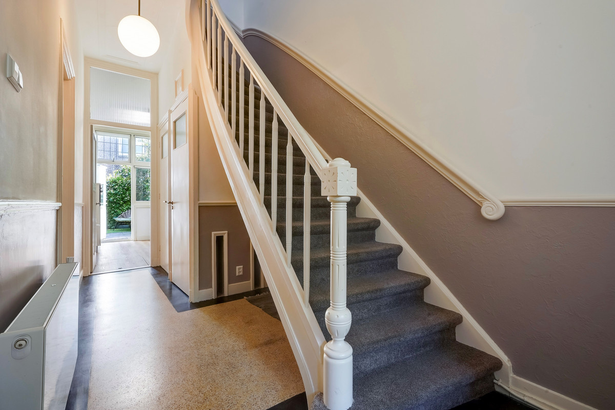 Tussenwoning te koop: Kranenburgweg 33, 'S-Gravenhage