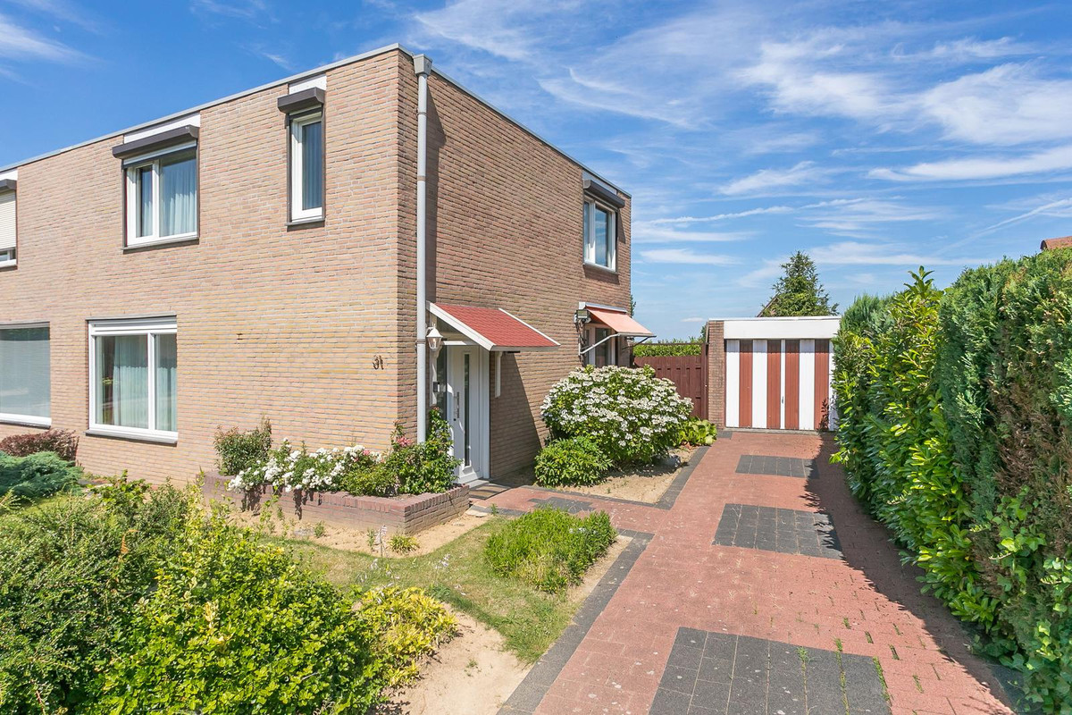 Twee-onder-één-kap te koop: Ridder Hoenstraat 31, Brunssum