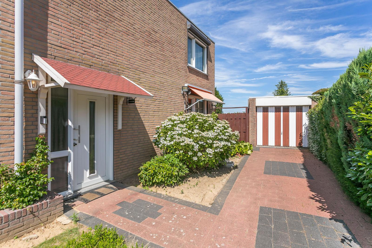Twee-onder-één-kap te koop: Ridder Hoenstraat 31, Brunssum