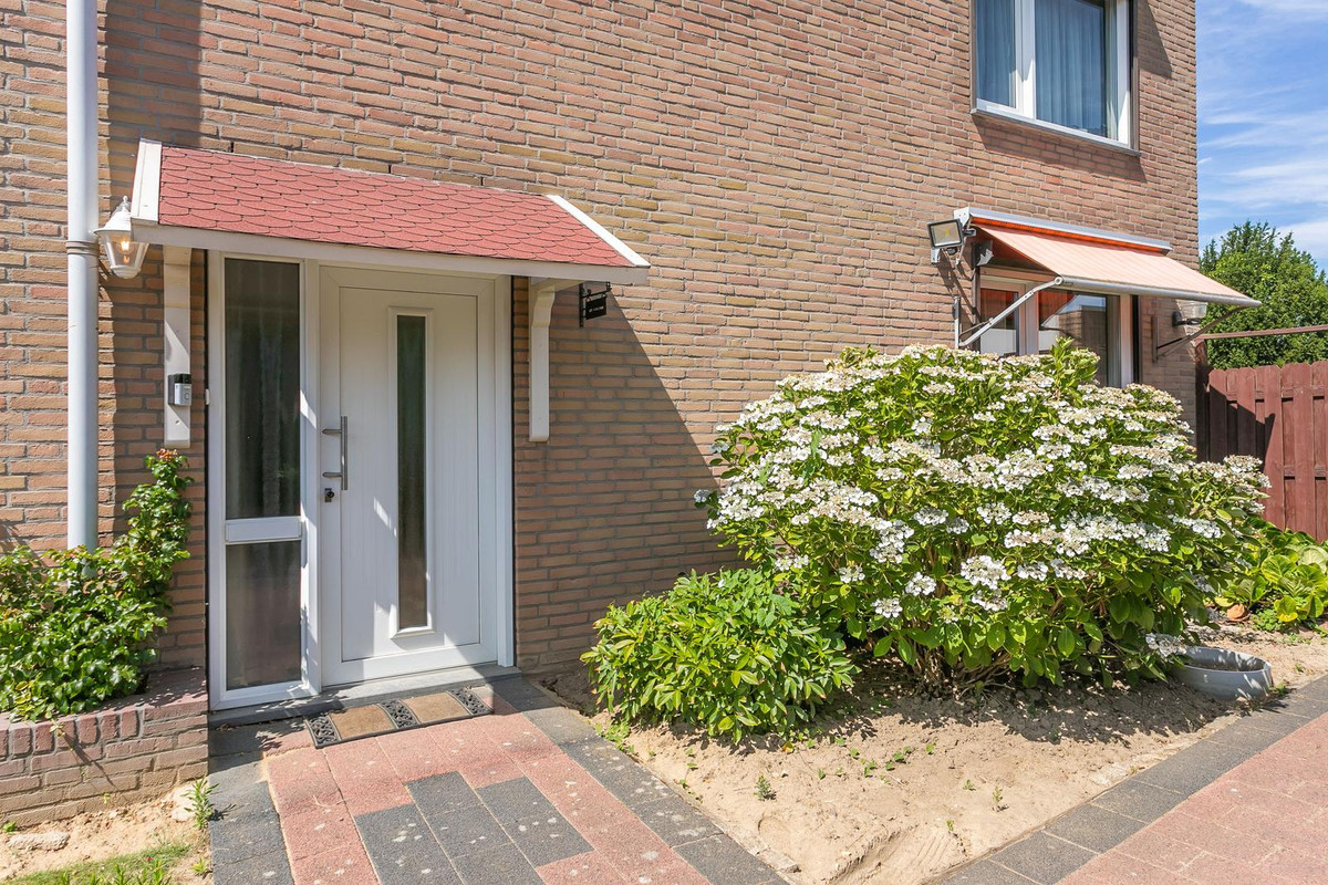 Twee-onder-één-kap te koop: Ridder Hoenstraat 31, Brunssum