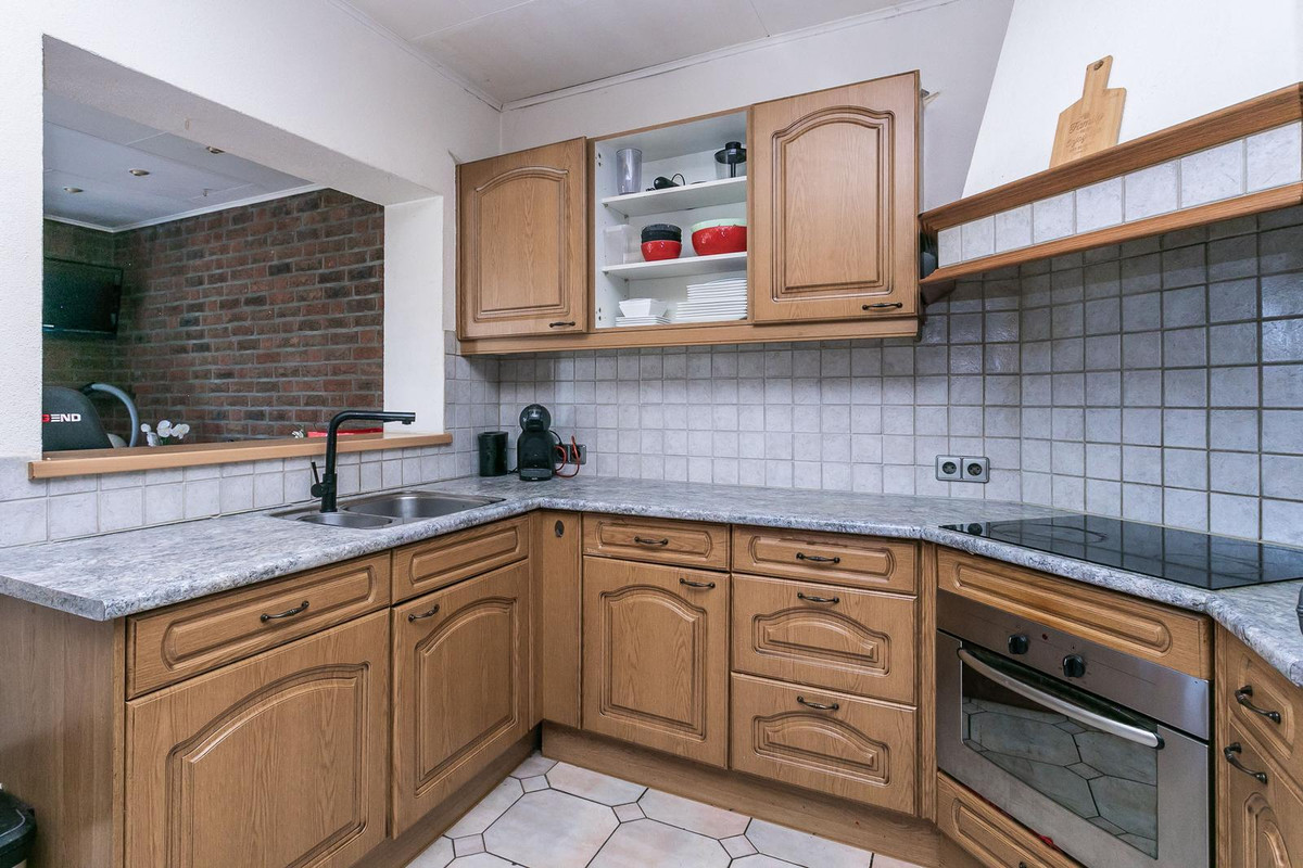 Tussenwoning te koop: Jonker Cluttstraat 51, Brunssum