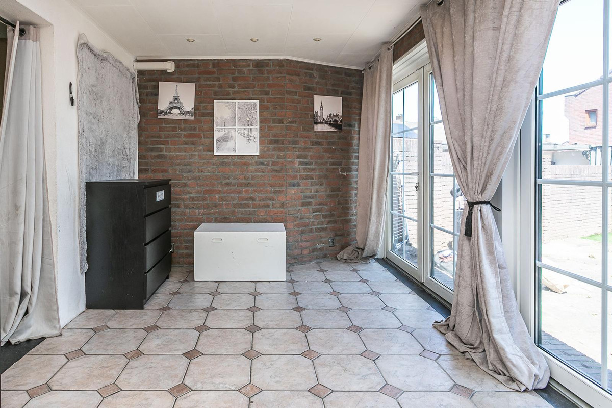 Tussenwoning te koop: Jonker Cluttstraat 51, Brunssum
