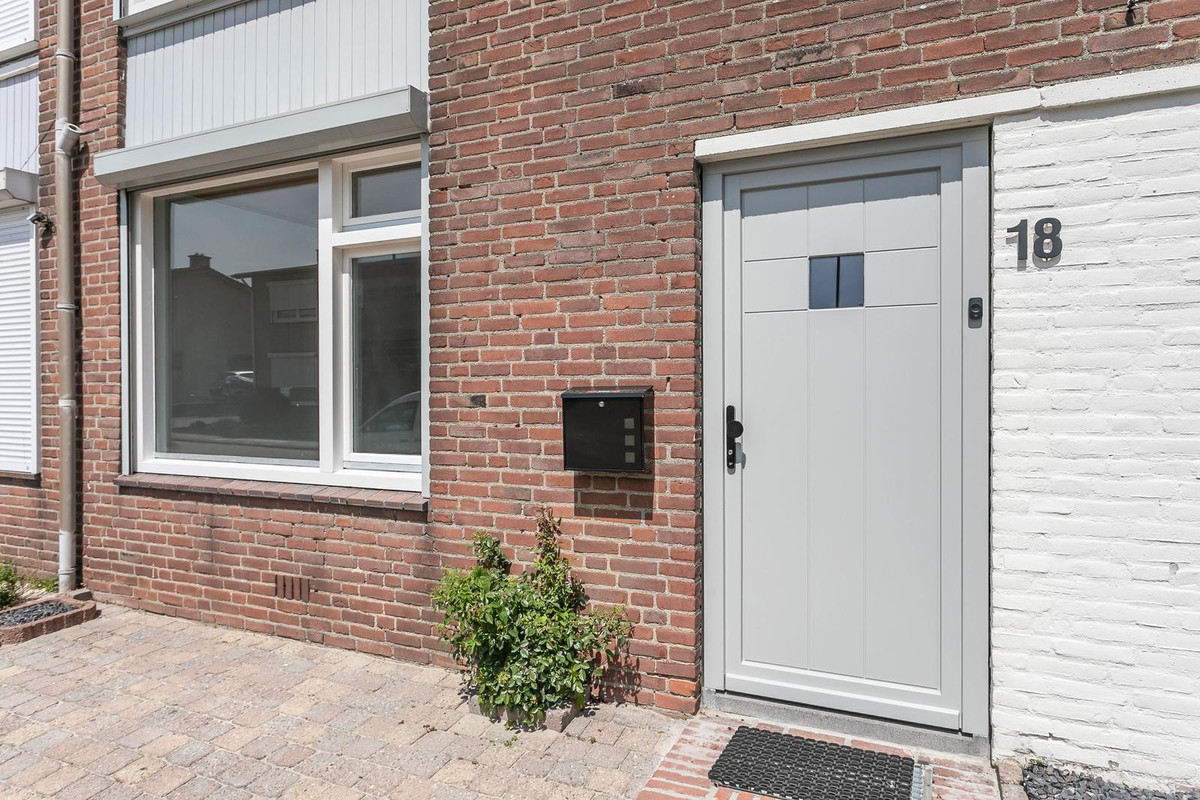 Tussenwoning te koop: Kampstraat 18, Schinveld