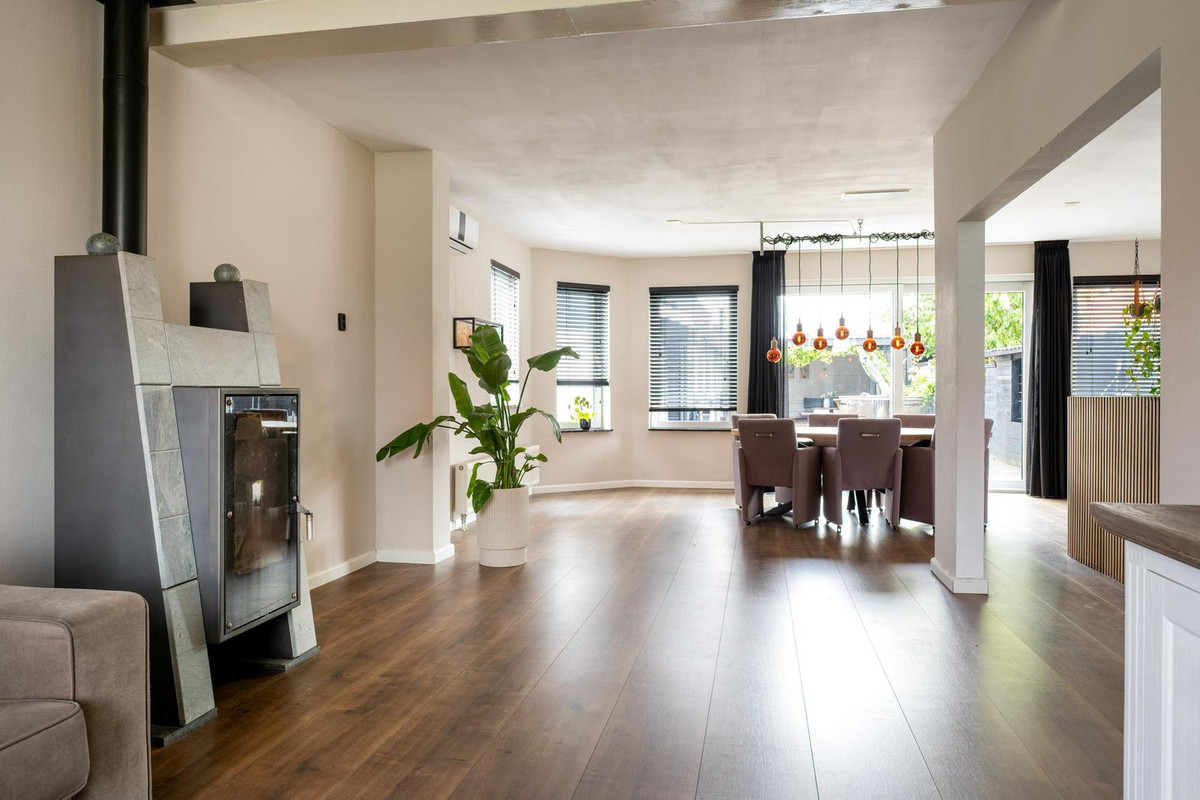 Twee-onder-één-kap te koop: Maststraat 18, Hoogerheide