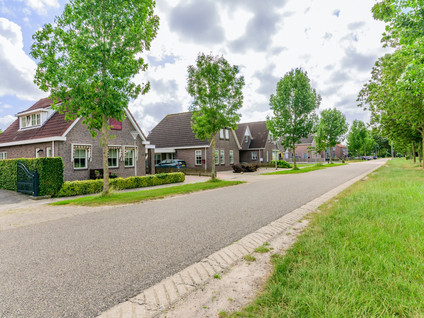 Burgemeester van der Veenweg 18