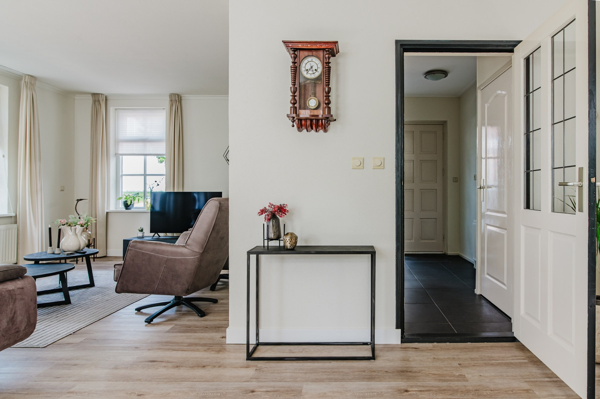 Vrijstaande woning te koop: Burgemeester van der Veenweg 18, Ossenzijl