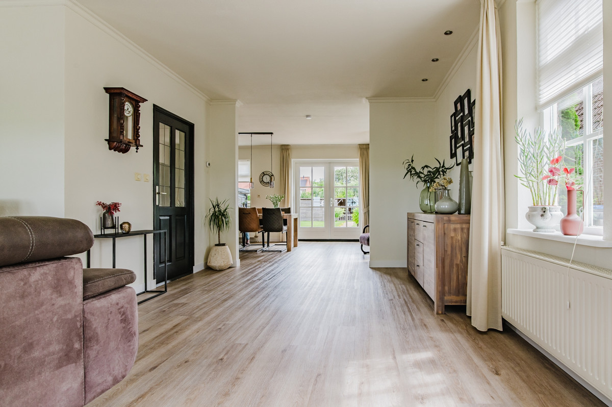 Vrijstaande woning te koop: Burgemeester van der Veenweg 18, Ossenzijl