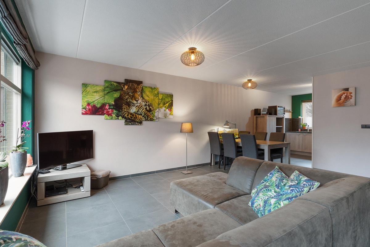 Hoekwoning te koop: Swingstraat 2, Almere
