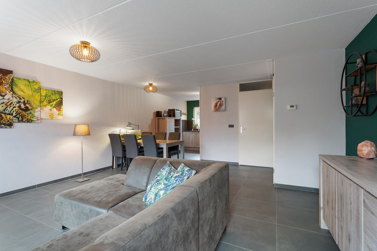 Hoekwoning te koop: Swingstraat 2, Almere
