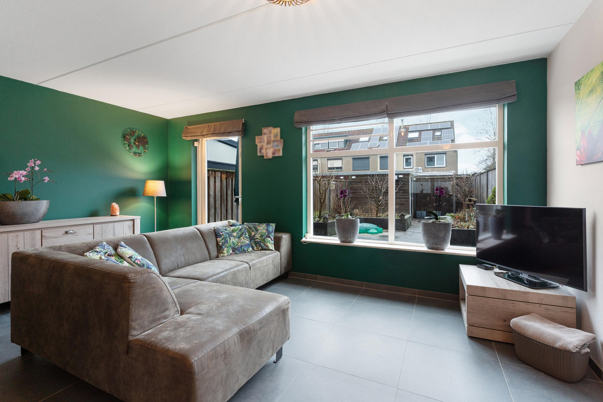 Hoekwoning te koop: Swingstraat 2, Almere