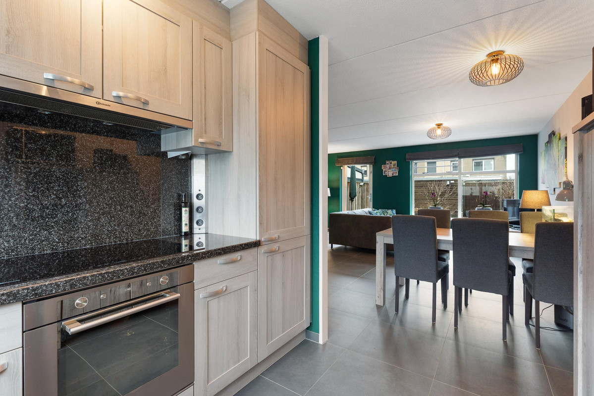 Hoekwoning te koop: Swingstraat 2, Almere
