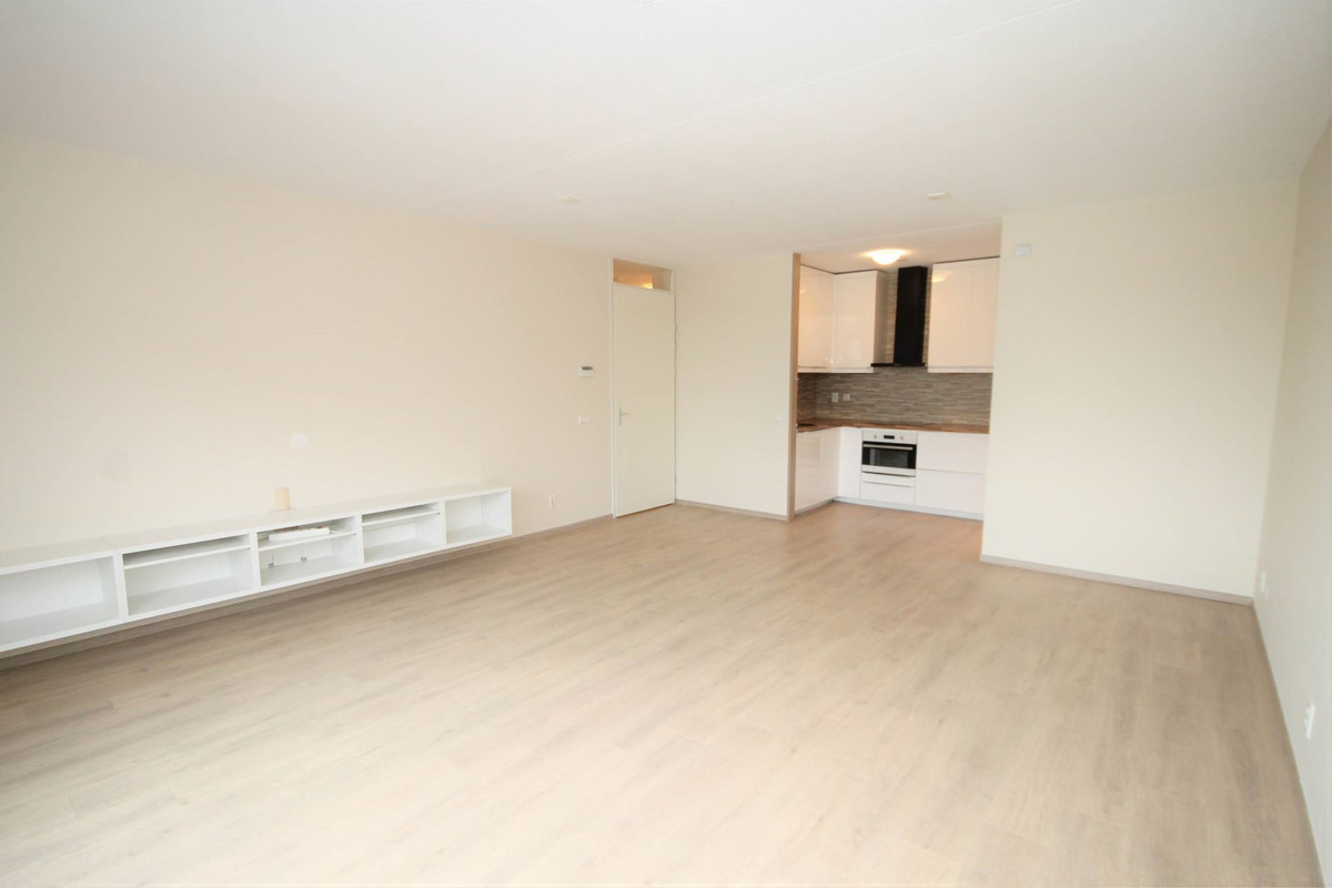 Appartement te huur: Simon Carmiggelthof 95, 'S-Gravenhage