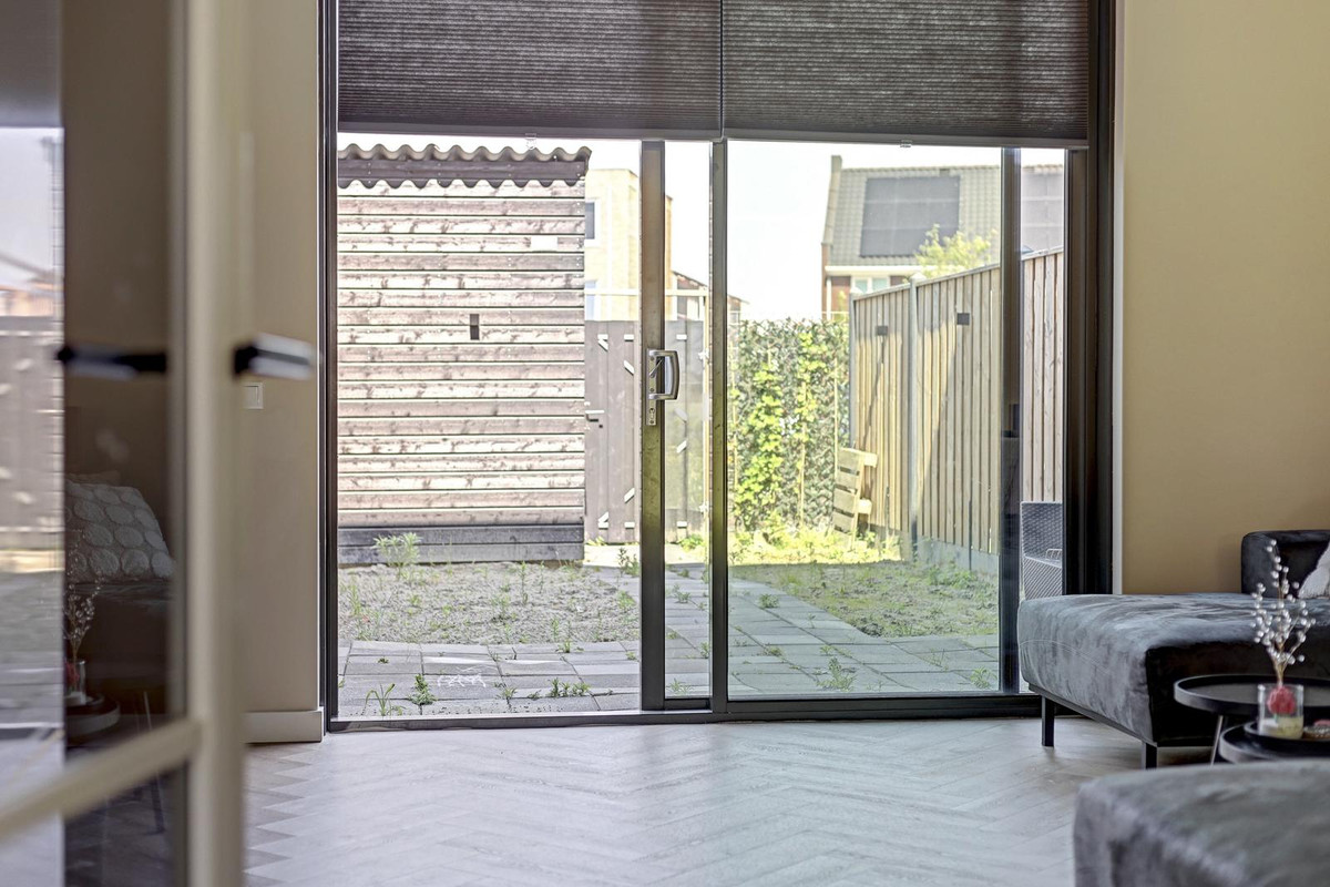 Tussenwoning te koop: Elementenweg 88, Spijkenisse